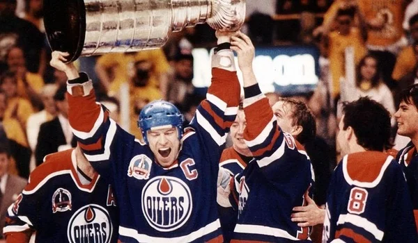 When was the last time the Oilers won the Stanley Cup?